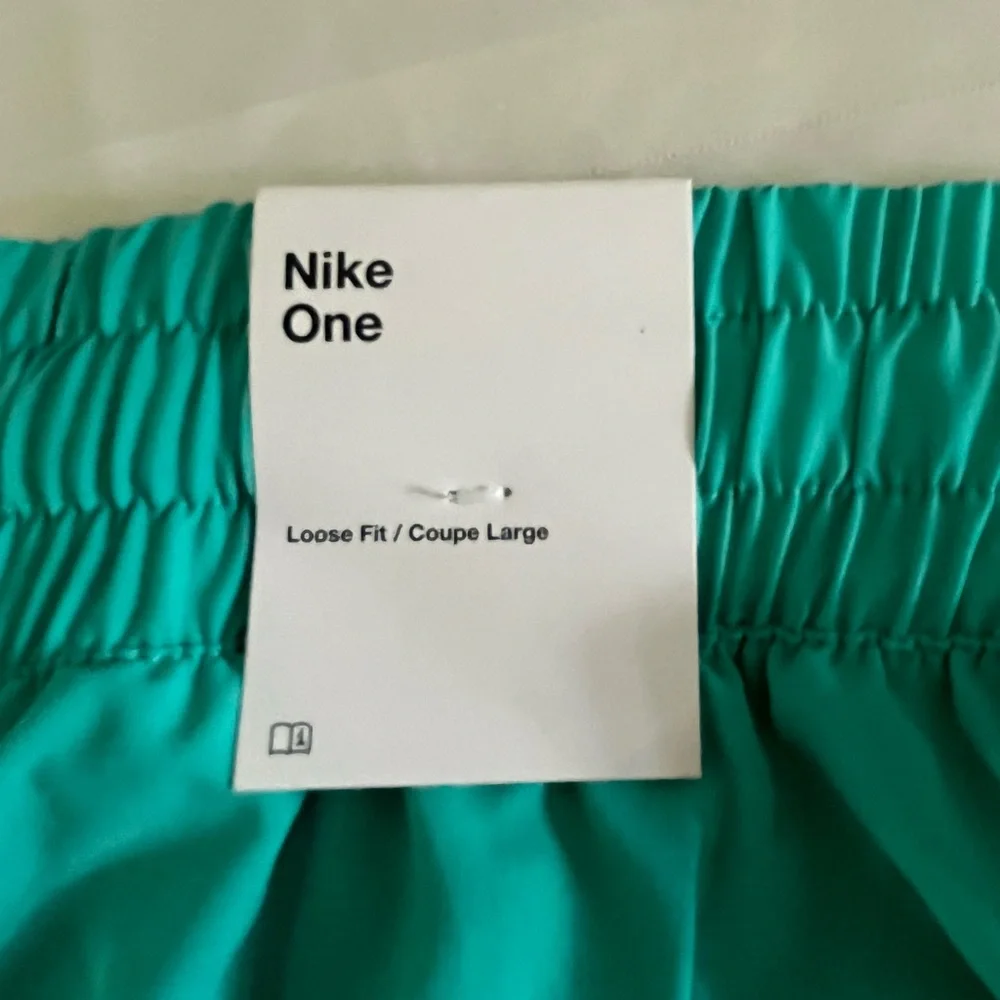 NIKE Dri-Fit YOUTH Girls Size M Running Athletic Shorts Lined, Teal NWT - Picture 5 of 5